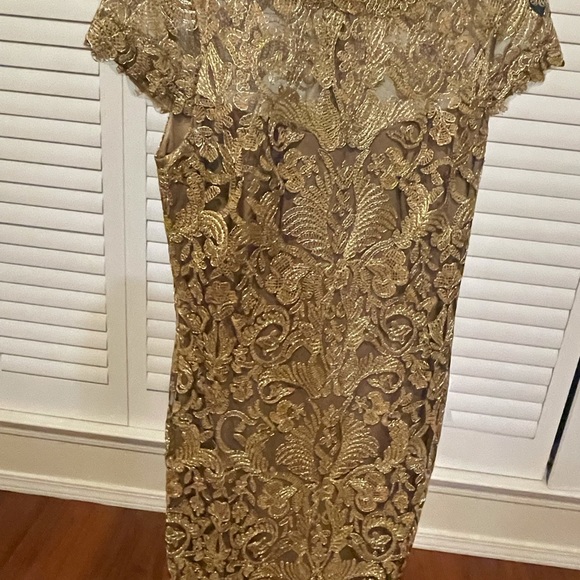Extremely Catchy Tadashi Shoji Gold Dress - Picture 6 of 7